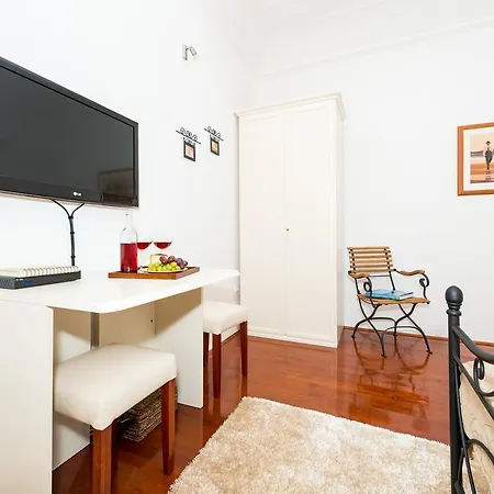 Apartment Sonnet *