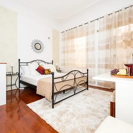 Apartment Sonnet *